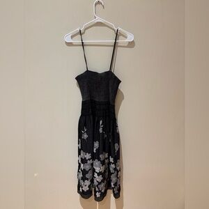 Max Studio Dress with Black and Gray Floral Design